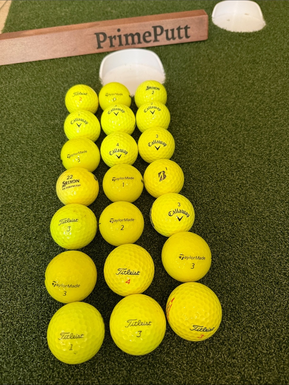 21 Yellow Golf Balls - High-Visibility